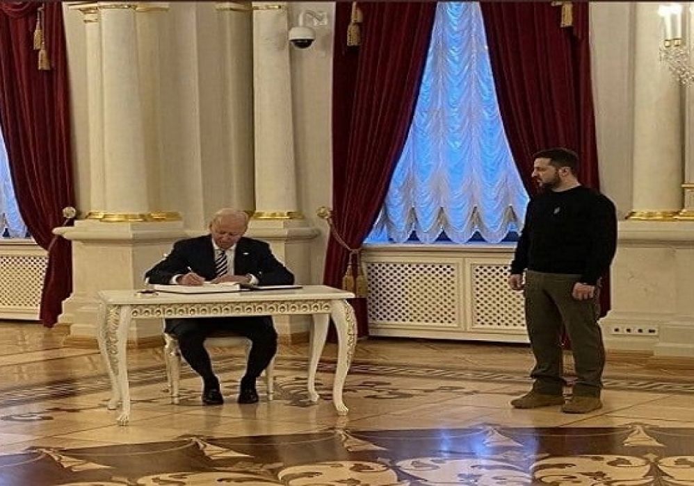 ABD'nin İstediği Yönetici Tipi-Zelenski